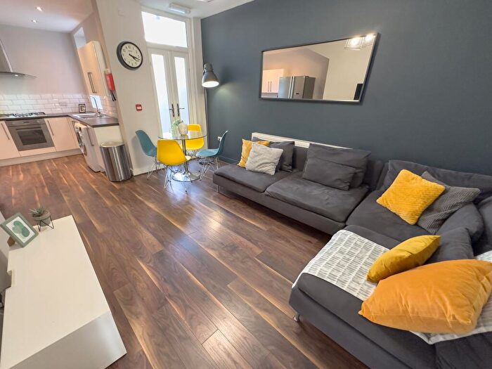 5 Bedroom Terraced House To Rent In Leopold Road, L7