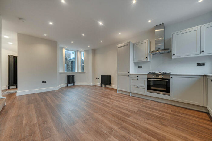 3 Bedroom End Of Terrace House For Sale In Fransfield Grove, London, SE26