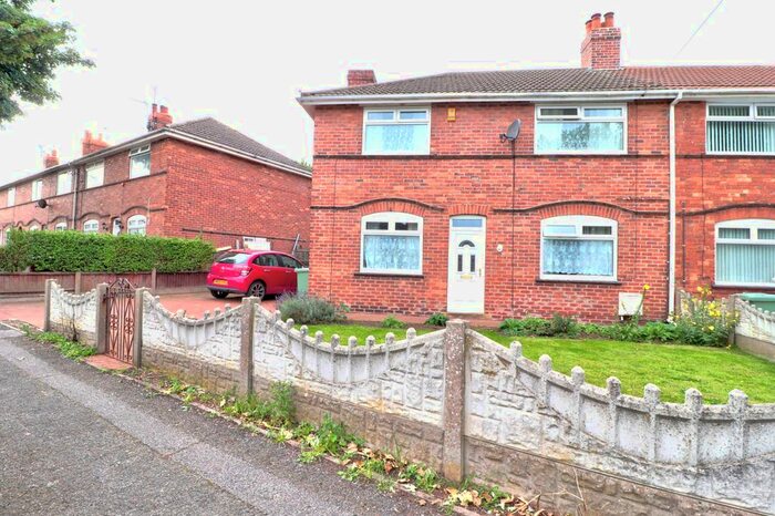 3 Bedroom Semi-Detached House For Sale In The Woodlands, Langwith, Mansfield, NG20