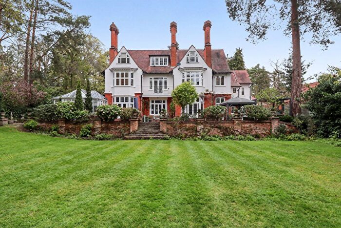 3 Bedroom Flat For Sale In Friary Road, South Ascot, SL5