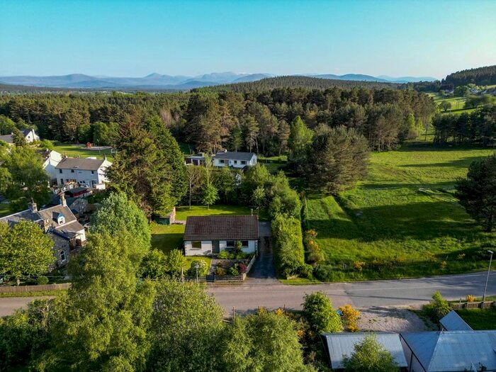2 Bedroom Detached Bungalow For Sale In Skye Of Curr Road, Dulnain Bridge, Grantown-On-Spey, PH26