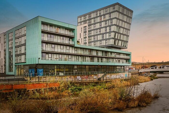 2 Bedroom Apartment For Sale In North Bank, Sheffield, S3