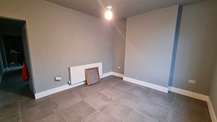 2 Bedroom Terraced House To Rent In Station Road, NG16