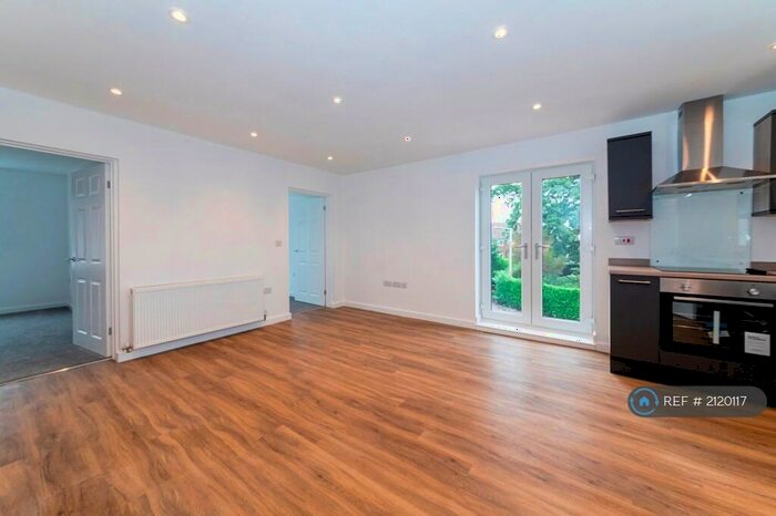 2 Bedroom Flat To Rent In Archer Road, Nottingham, NG9