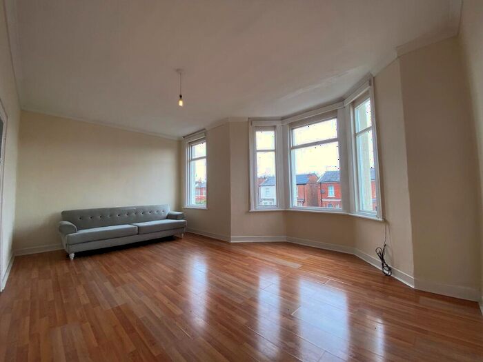 2 Bedroom Flat To Rent In Hampton Road, Southport, Merseyside., PR8