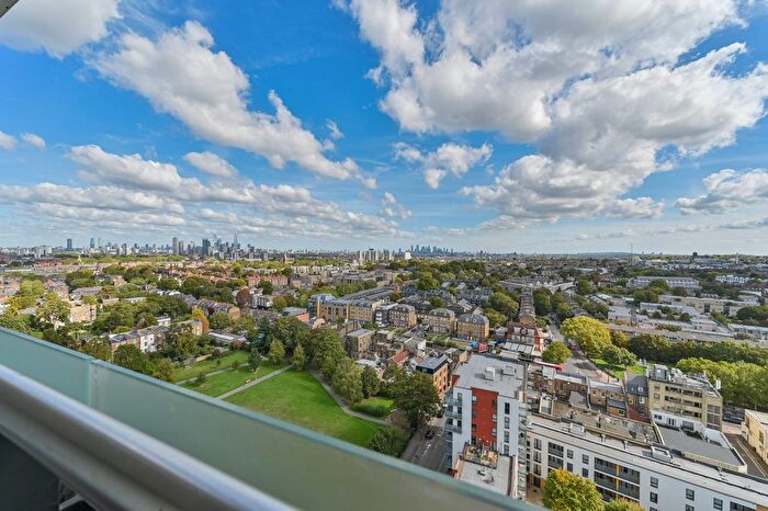 1 Bedroom Flat For Sale In Robsart Street, Stockwell, London, SW9