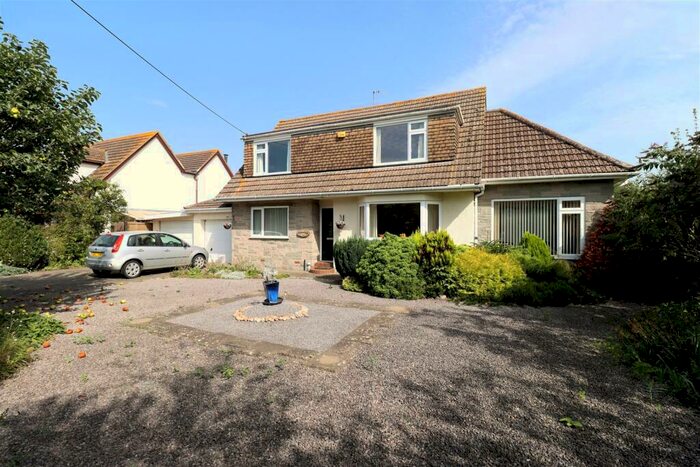 3 Bedroom Detached House For Sale In Tucked Away Within The Village Of Kenn, BS21