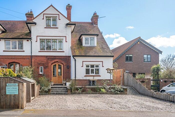 4 Bedroom Semi-Detached House For Sale In Broadview Road, Oulton Broad, NR32