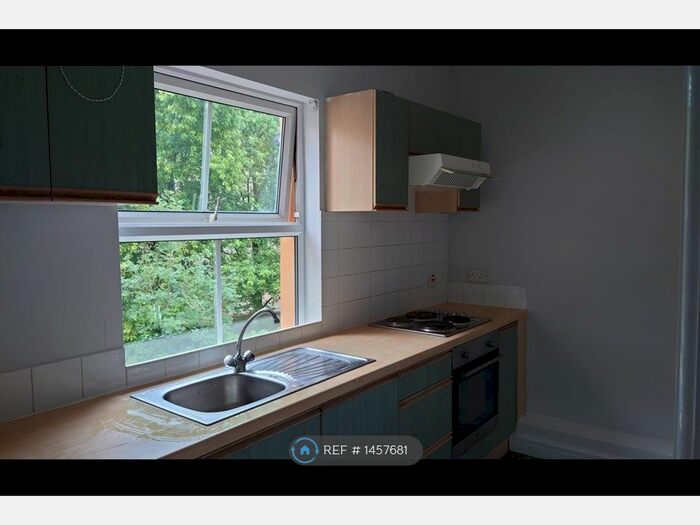 2 Bedroom Flat To Rent In Deansgate, Bolton, BL1