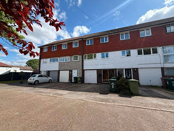 4 Bedroom Terraced House For Sale In Perkins Court, Fairholme Road, Ashford, TW15