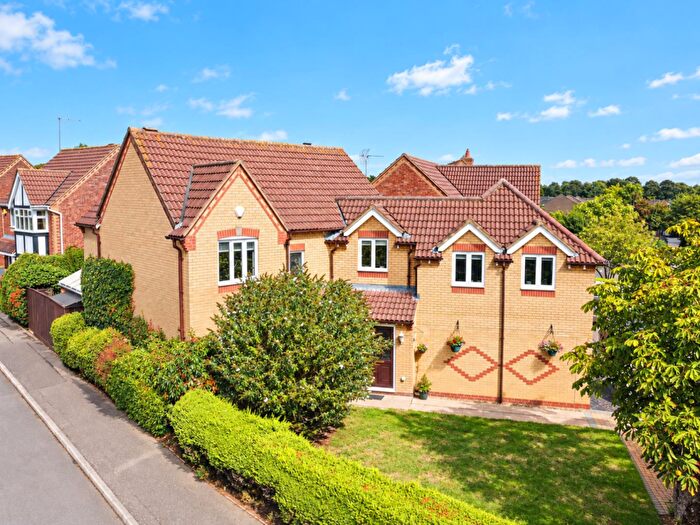 4 Bedroom Detached House For Sale In Magnolia Close, Abington Vale, Northampton, NN3