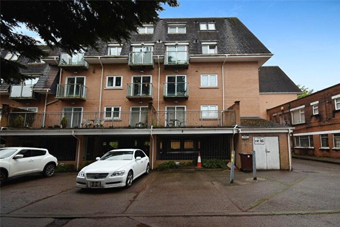 2 Bedroom Flat For Sale In Rhydypenau Road, Cyncoed, Cardiff, CF23