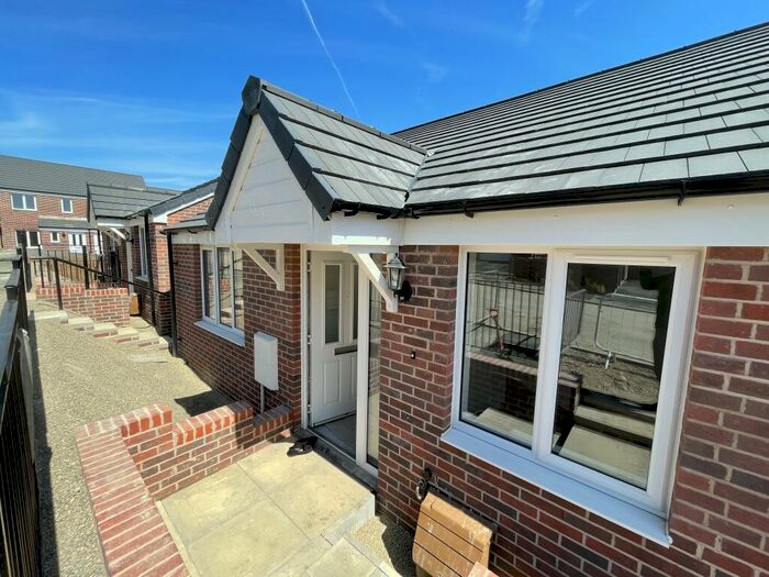 2 Bedroom Bungalow To Rent In Haverfordwest, SA61