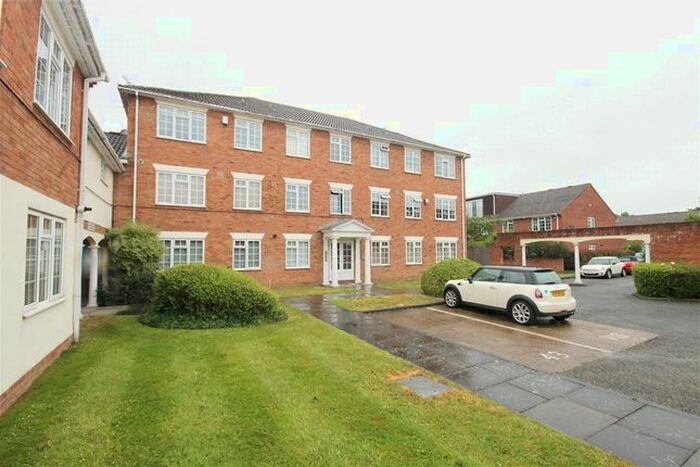 1 Bedroom Flat To Rent In Abbottsmede Close, Twickenham, TW1