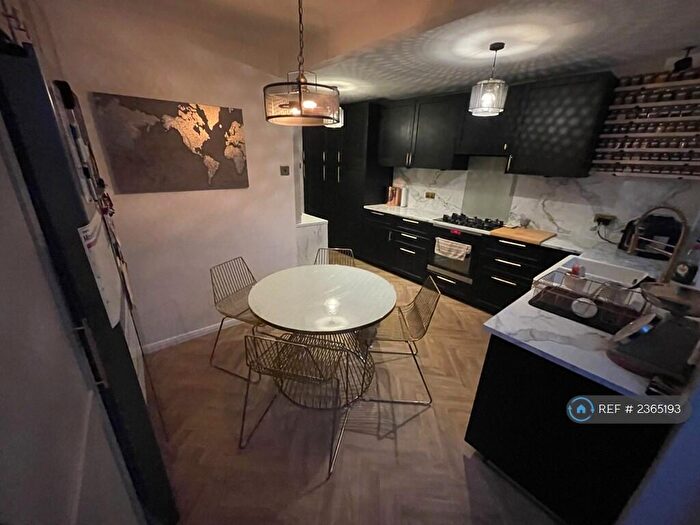 3 Bedroom End Of Terrace House To Rent In Randolph Cottages, Rochester, ME2