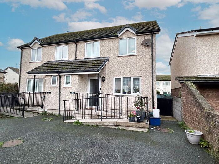 3 Bedroom Semi Detached House For Sale In Kings Drive, Llandudno, LL30