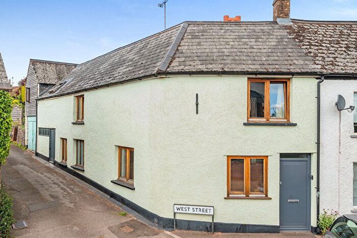 3 Bedroom Semi Detached House For Sale In Wiveliscombe, Taunton, TA4