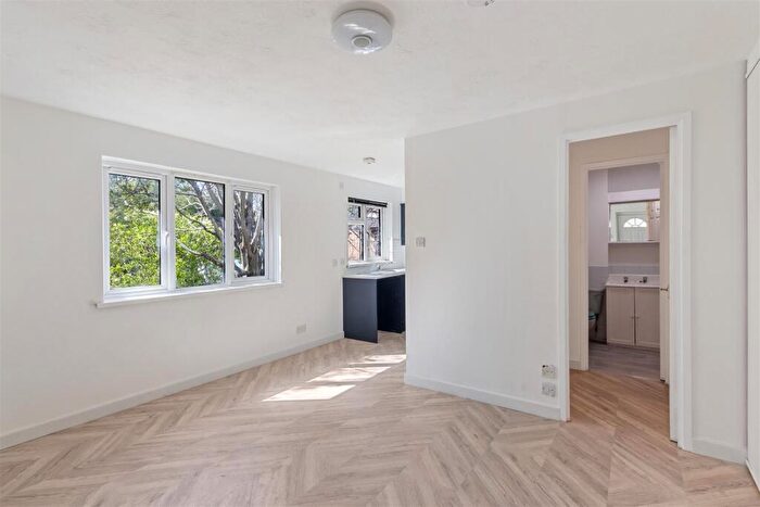Studio For Sale In Kings Road, Petersfield, GU32