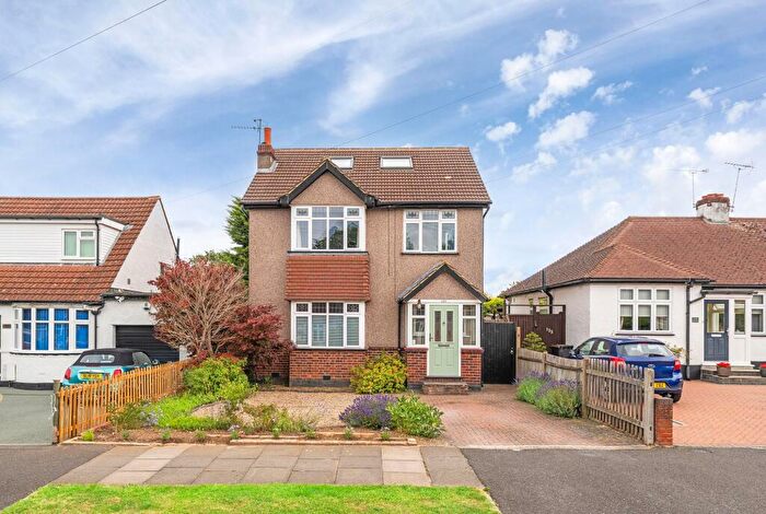 4 Bedroom Detached House For Sale In Repton Road, Orpington, BR6