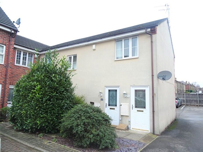 2 Bedroom Flat To Rent In Woodhead Close, Ossett, WF5
