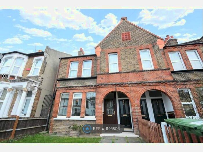 2 Bedroom Flat To Rent In Colfe Road, London SE23
