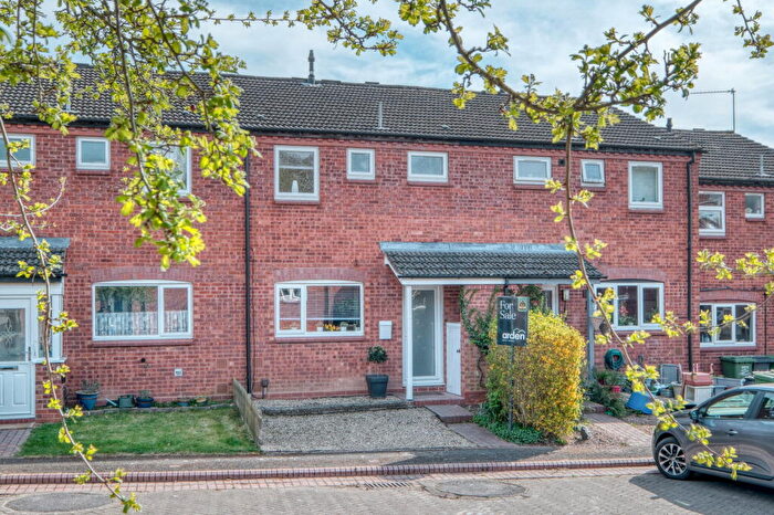 3 Bedroom Terraced House For Sale In Lightoak Close, Walkwood, Redditch, B97