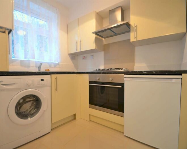 3 Bedroom Semi-Detached House To Rent In Berry Way, Ealing, W5