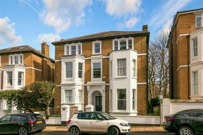 2 Bedroom Flat To Rent In Church Road, Richmond Hill, Surrey, TW10