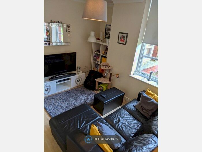2 Bedroom Flat To Rent In Nightingale House, Nottingham, NG3