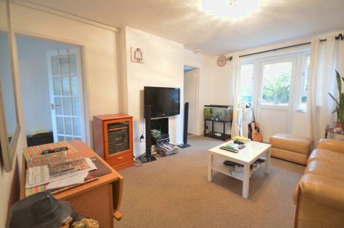 1 Bedroom Flat To Rent In Perth Road, Beckenham, BR3