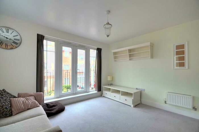 2 Bedroom Apartment To Rent In Montrose Court, Wren Lane, Ruislip, HA4