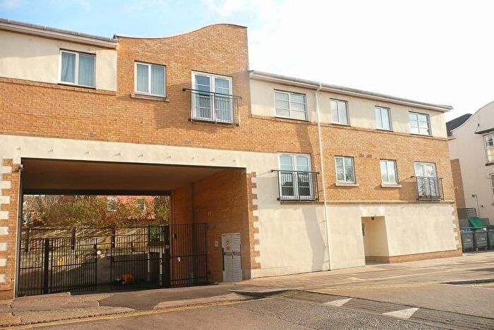 1 Bedroom Flat To Rent In Chartley House, Horn Lane, Acton, W3