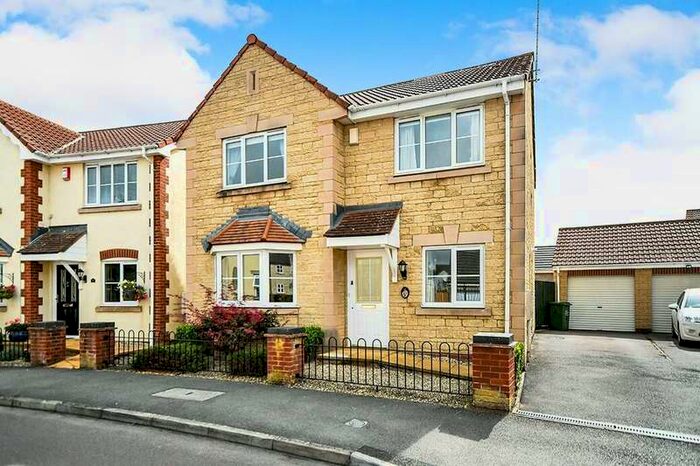 4 Bedroom Detached House To Rent In Richmond Road, Calne, SN11