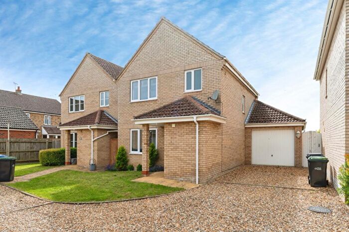 3 Bedroom Detached House For Sale In Beeches Close, West Row, Bury St. Edmunds, IP28