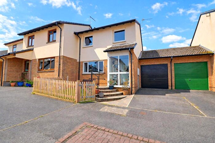 3 Bedroom Semi Detached House For Sale In Lagoon View, West Yelland, Barnstaple, EX31