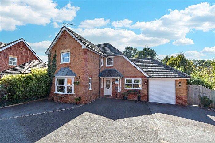 4 Bedroom Detached House For Sale In Turners Close, Southwater, Horsham, West Sussex, RH13