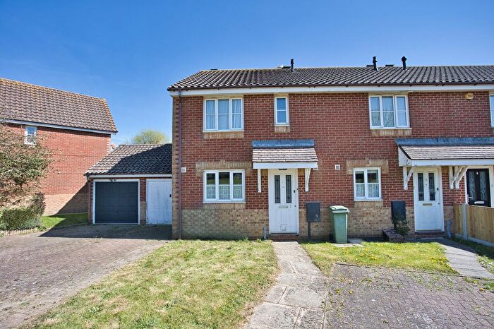 3 Bedroom End Of Terrace House For Sale In Kettle Drive, Hawkinge, Kent, CT18