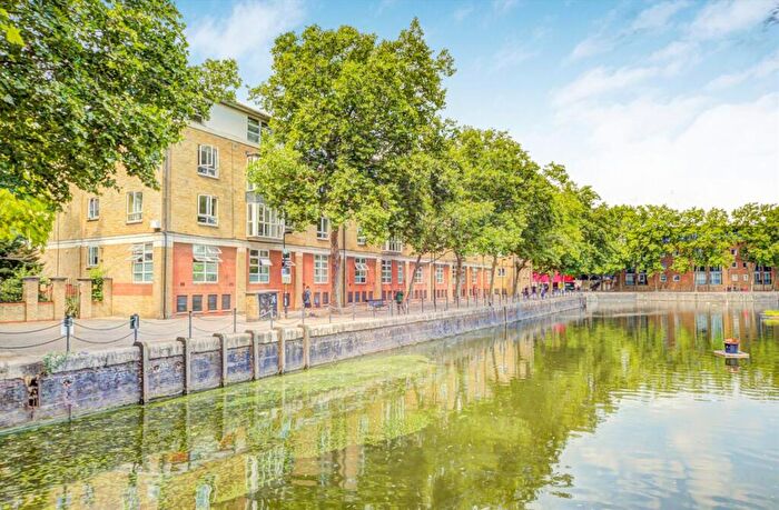 2 Bedroom Flat To Rent In Worgan Street, Canada Water, SE16