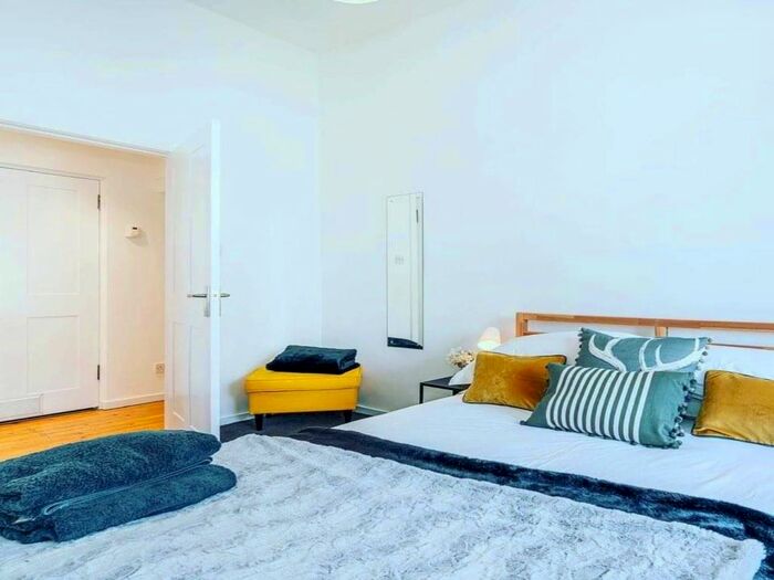 1 Bedroom Flat To Rent In Eyre Place, Edinburgh, EH3