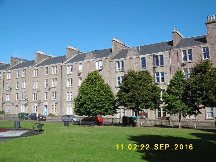 2 Bedroom Flat To Rent In Milnbank Road, Dundee, DD1
