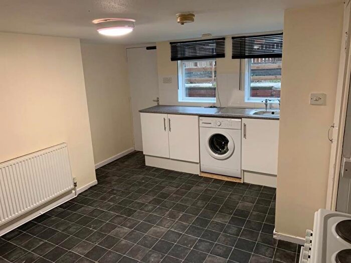 2 Bedroom Terraced House To Rent In Longroyd Grove, LS11