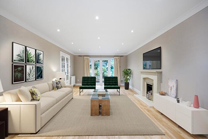 5 Bedroom Detached House To Rent In Clive Road, Esher, Surrey, KT10