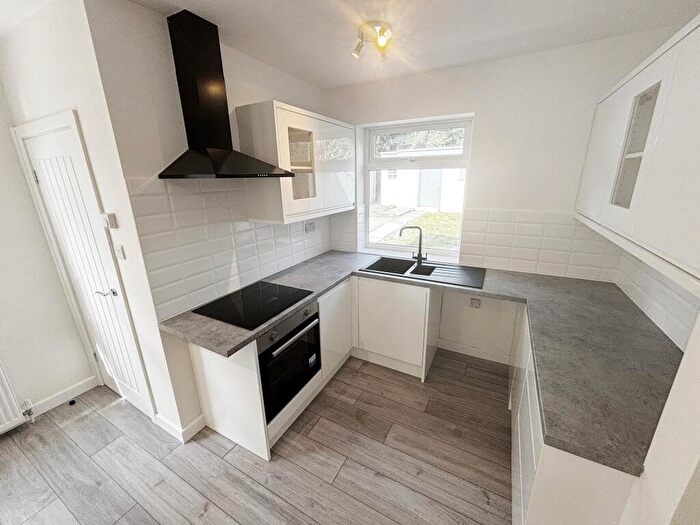 3 Bedroom House To Rent In Alnwick Road, Sheffield, S12