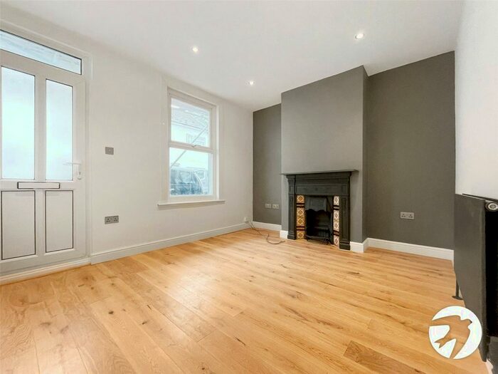 2 Bedroom Detached House To Rent In Albert Road, Gillingham, Kent, ME7