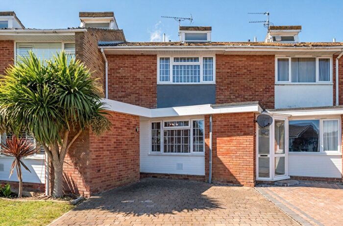 2 Bedroom Terraced House For Sale In The Causeway, Pagham, PO21
