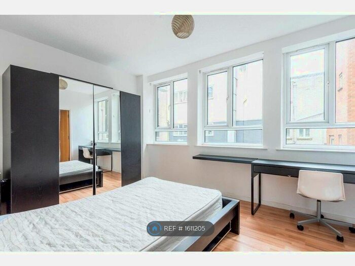 2 Bedroom Flat To Rent In St. Giles Court, Bristol, BS1