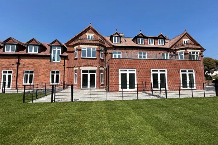 2 Bedroom Flat For Sale In Southbourne, BH6