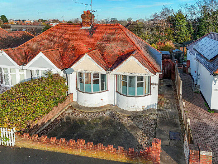 2 Bedroom Semi-Detached Bungalow For Sale In Wallace Crescent, Chelmsford, CM2