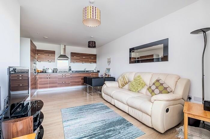 2 Bedroom Flat To Rent In Norstead Place, London, SW15
