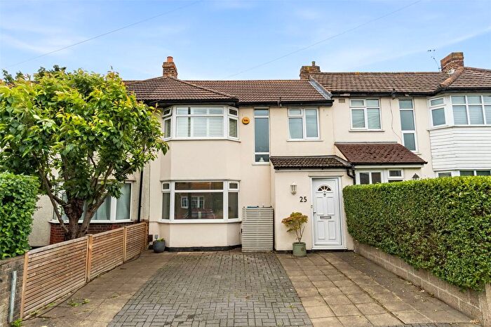 3 Bedroom Terraced House For Sale In Warren Road, Twickenham, TW2